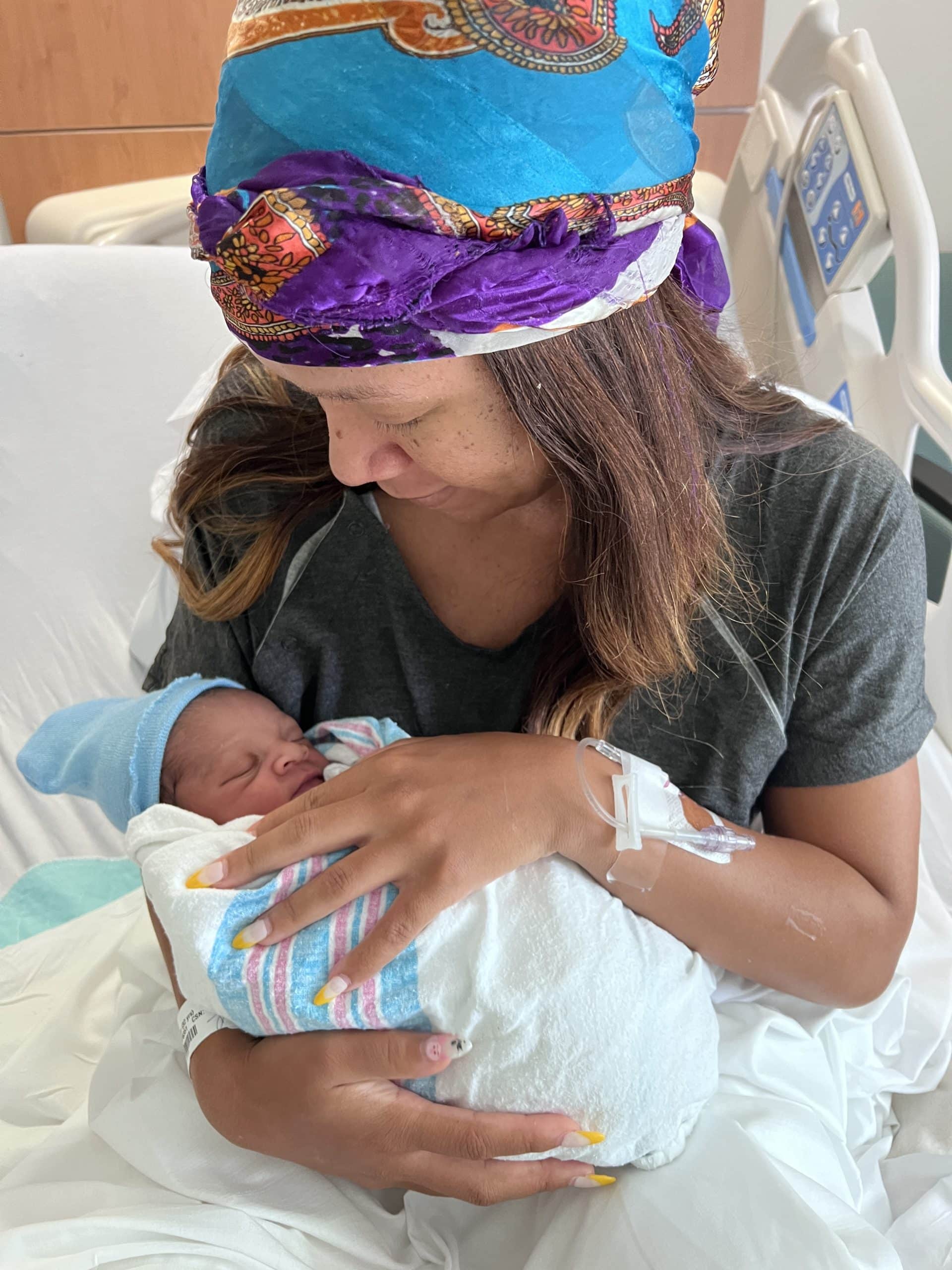 Stylish & Comfortable Postpartum Hospital Outfits