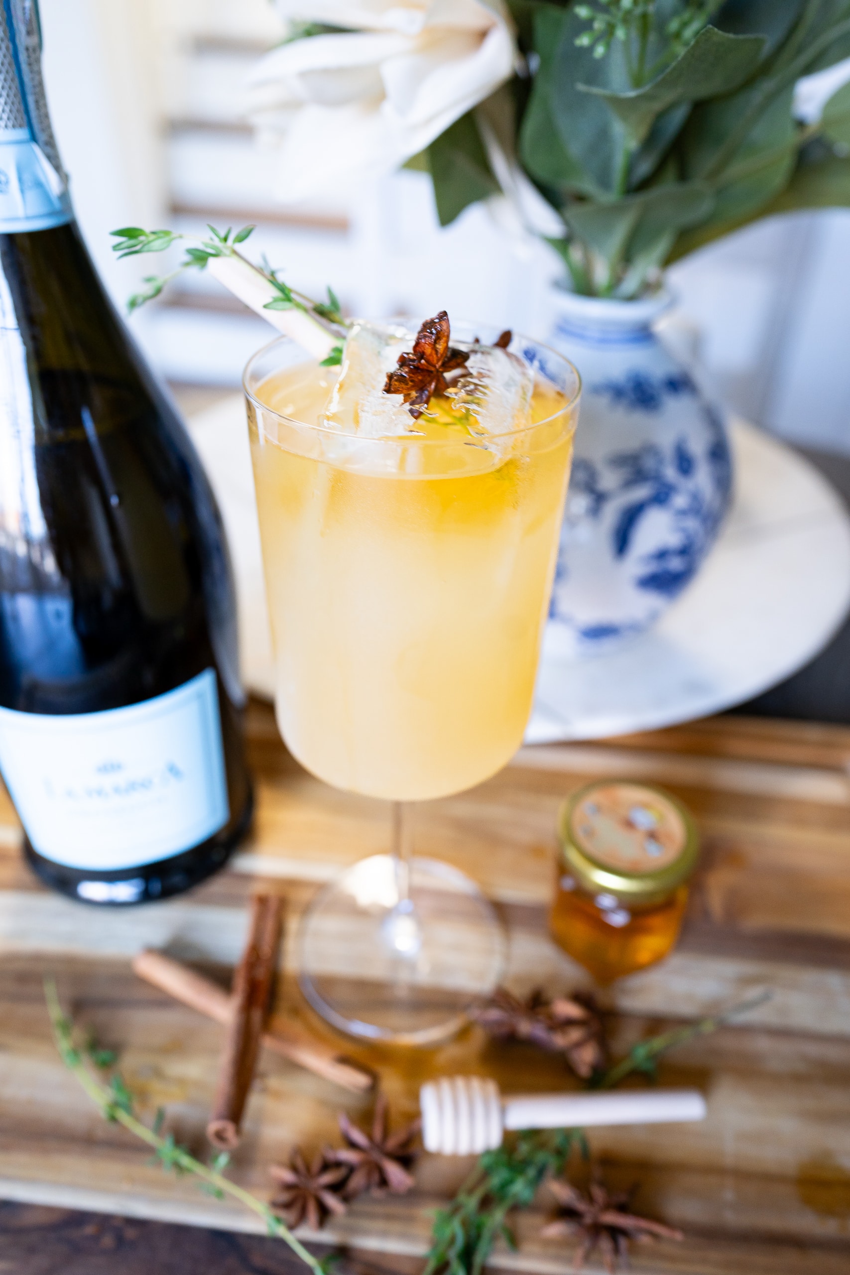 Honey Pear Spritz | A Prosecco Cocktail Recipe