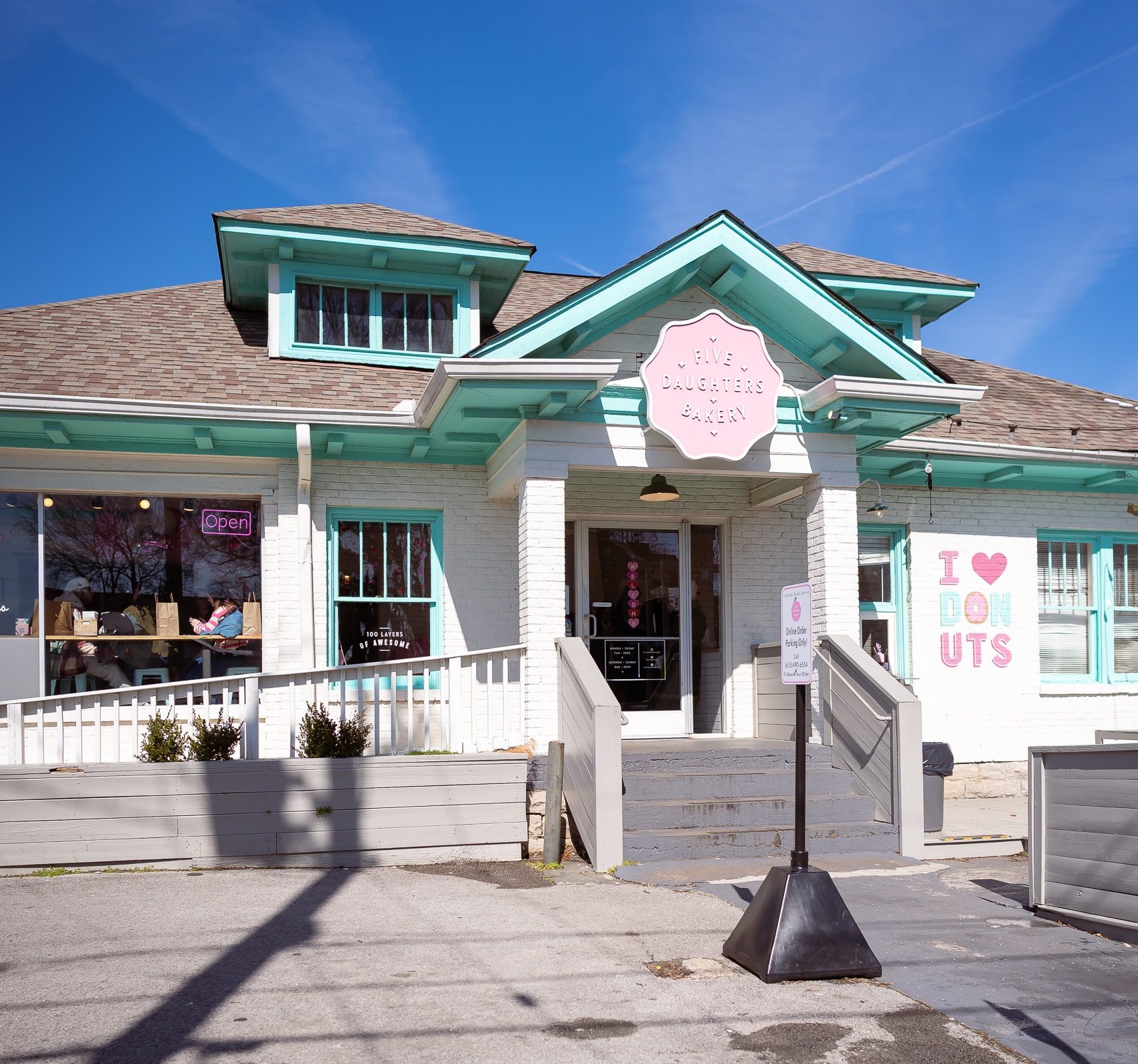 five daughters bakery nashville